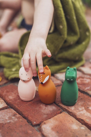 Bath toy squeezy animals - Mrs. Rabbit & Mr. Fox - Kollektive Wholesale Portal