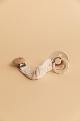 Knitted Pacifier Clip - Ivory - Kollektive Wholesale Portal