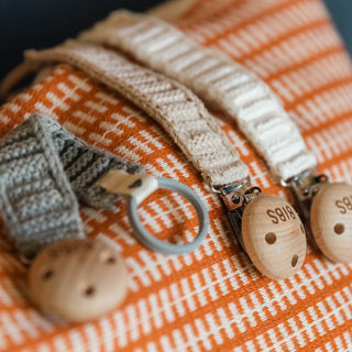 Knitted Pacifier Clip - Ivory - Kollektive - Official distributor