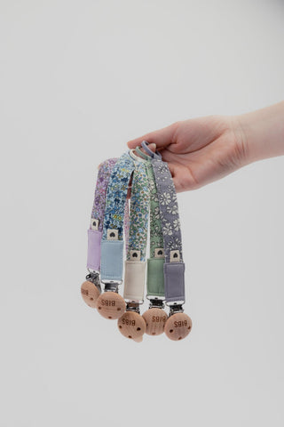 Liberty Pacifier Clip - Chamomile Lawn/Baby Blue - Kollektive Wholesale Portal